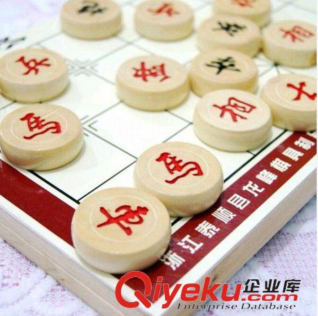 《《棋类》》 实木象棋爵帅折叠盒装 中国象棋 4cm木质棋盘B204 培训学习用