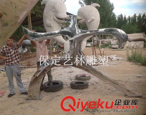 艺林工程案例 厂家定做 运动不锈钢雕塑 不锈钢自行车雕塑 街道装饰自行车雕塑
