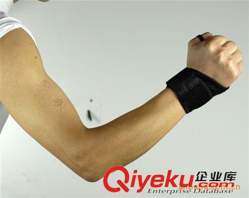 凯威运动护腕 凯威0658磁石护腕 精品系列保健型护腕 骑行运动护具