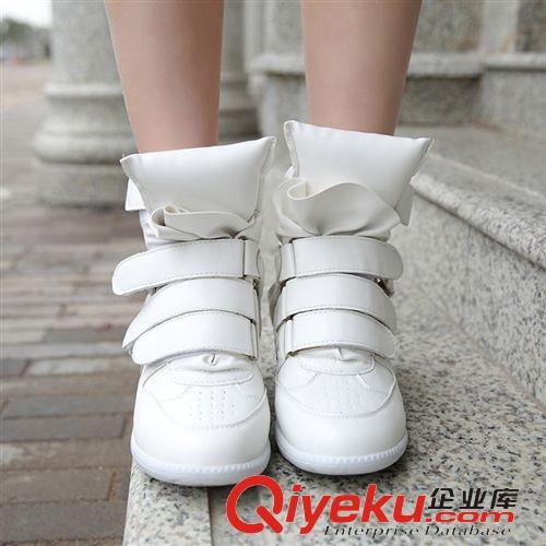 按【鞋筒高度】 白色黑色亮面PU刘嘉玲同款内增高休闲单鞋