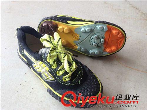 童鞋 上海荣光牌学生足球鞋 运动鞋 训练鞋 绑带鞋耐磨底特价清货