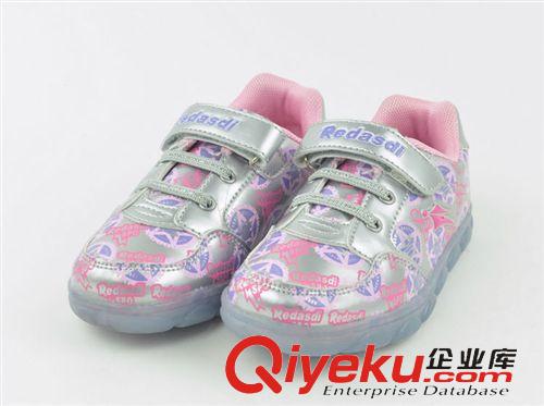 童鞋系列 专柜品质 韩版热卖新款儿童户外防滑耐磨运动鞋 时尚舒适小童鞋