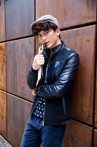 外套 EJE2015春装韩版新款男式皮衣 修身PU皮衣男青年 机车皮夹克外套