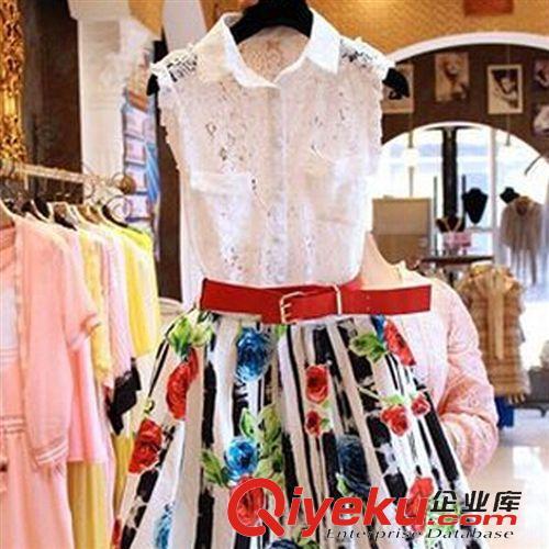 套装 2015夏装新款韩国无袖蕾丝衫+印花条纹半身裙显瘦两件套套装女