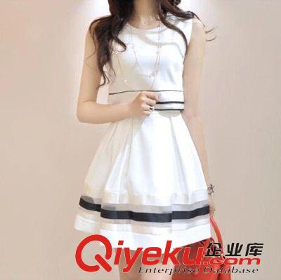 4月5号新款 2015夏装新款韩版修身条纹假两件套无袖背心裙大码雪纺连衣裙