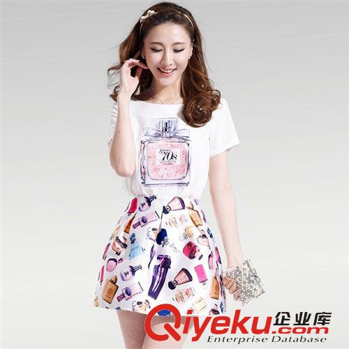 日韩套装 2015夏季新款香水瓶印花套装韩版休闲短袖两件套套裙8855