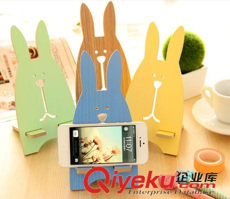 电脑周边 韩国创意手机座 越狱兔木质手机托 可爱长耳兔手机支架批发