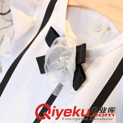 新品上市 新款2015夏季韩版童装 条纹独立花朵背心+时尚格子短裤 套装
