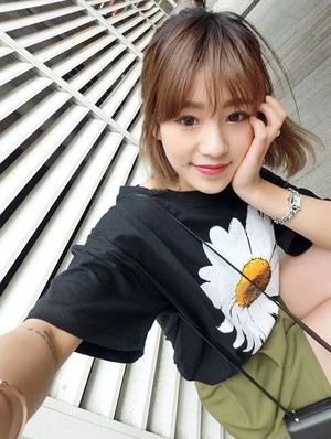 女式上装 2015夏季韩版小雏菊花朵图案女生T恤棉质短袖百搭女装潮T恤