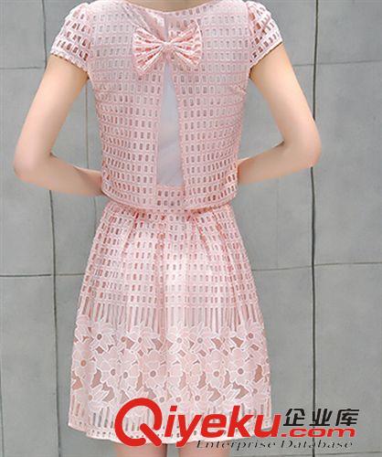 5.28 韩版2015夏季新款修身显瘦优雅气质镂空蕾丝花朵短袖假两件连衣裙
