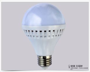 LED大功率球泡灯 9W LED球泡灯E27 进口LED光源灯泡 进口透光罩LED灯