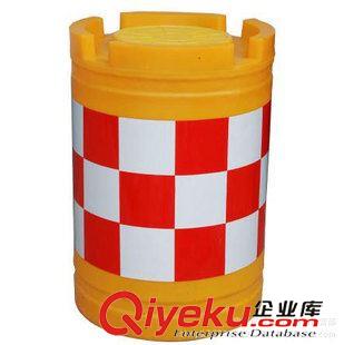 道路交通标志图片 塑料防撞桶.水马桶.路锥.隔离墩