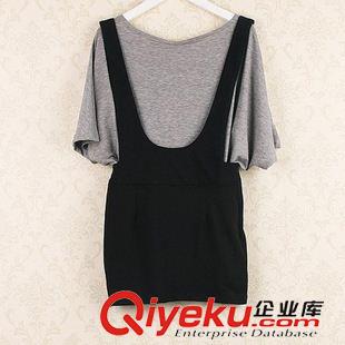 休闲运动套装 2015韩版时尚宽松T恤+背带包臀裙两件套短裙