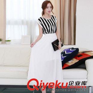 雪纺连衣裙  夏季韩版女装大码显瘦黑白条纹蝙蝠袖拼接短袖雪纺连衣裙一件代发