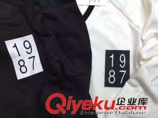 卫衣绒衫 2015秋季韩版V领撞色交叉条方块数字1987印花长袖卫衣
