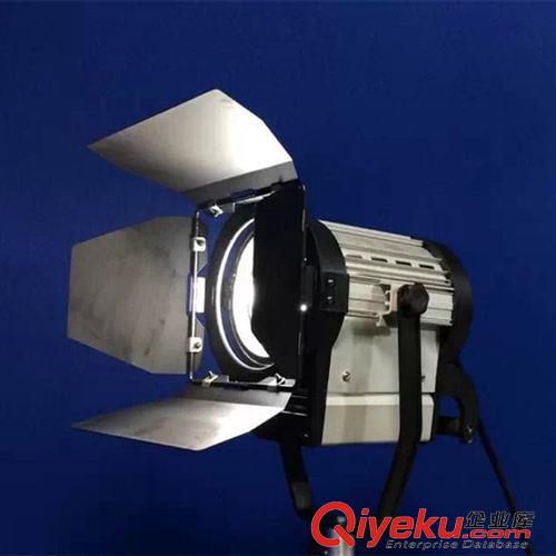 聚光灯系列 150W 影视聚光灯可调光电影LED摄像灯光双色温冷光摄影灯