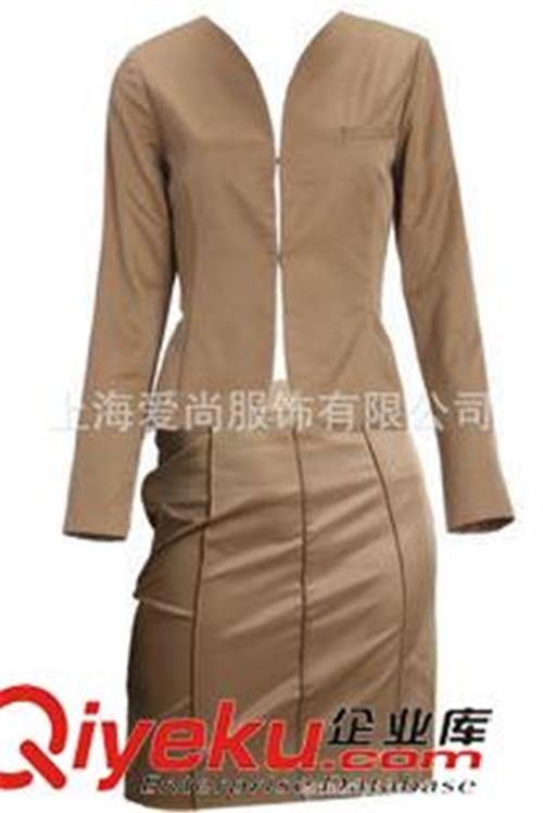 女士职业装 上海专业服装生产厂家设计、定做女式时尚职业装，供应松江职业装