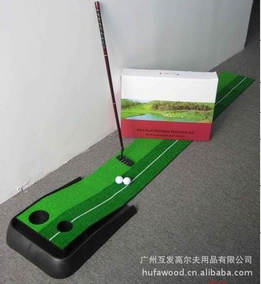 高尔夫个人用品 厂家直销推杆练习器 进口推杆草皮 塑料底座 双色草推杆器