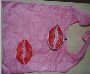 背心袋折叠购物袋收纳袋礼品袋环保袋 新款红嘴唇折叠购物袋环保袋广告宣传袋礼品袋草莓袋尼龙布袋