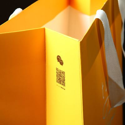 手提纸袋 苏州厂家高级定制可印LOGO礼品广告烫金UV免费设计210g白卡